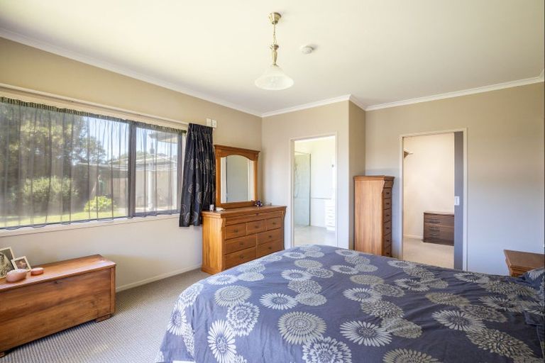 Photo of property in 59 Lismore Street, Merrilands, New Plymouth, 4312