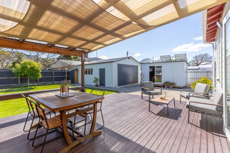 Photo of property in 31 Johnston Street, Featherston, 5710