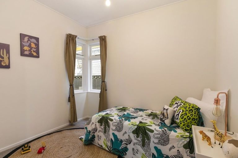 Photo of property in 107 Grant Road, Thorndon, Wellington, 6011