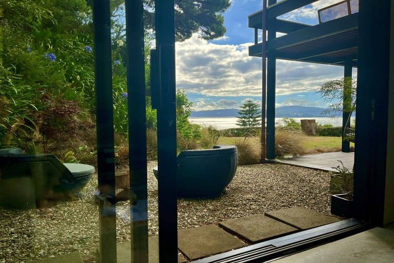 Photo of property in 11 Richmond Road, Mahina Bay, Lower Hutt, 5013