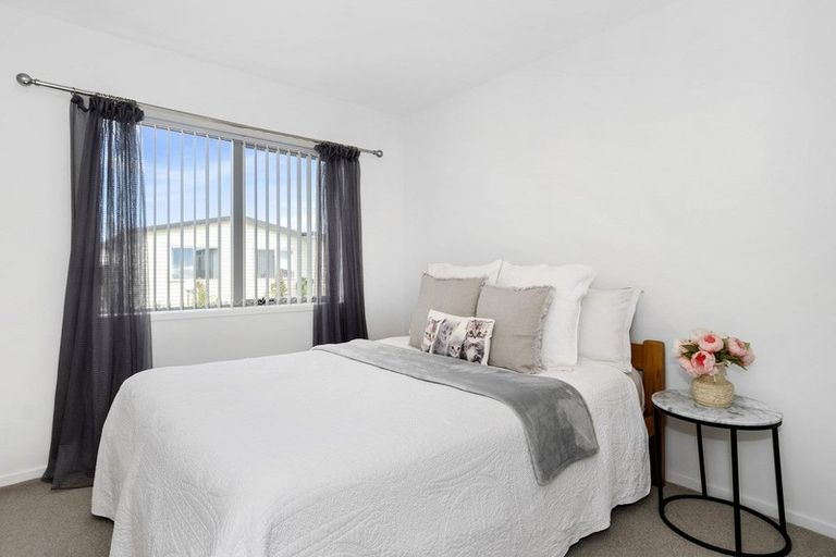 Photo of property in 11 Kamahi Crescent, Papamoa Beach, Papamoa, 3118