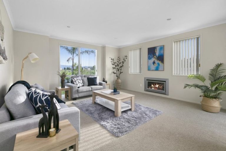 Photo of property in 1 Horokaka Place, Papamoa Beach, Papamoa, 3118