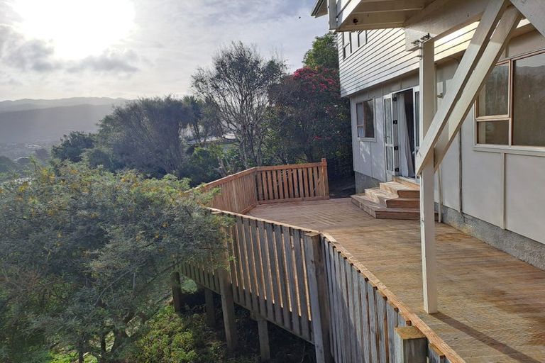 Photo of property in 84 Taylor Terrace, Tawa, Wellington, 5028