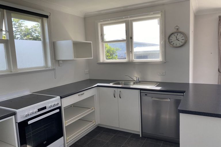 Photo of property in 12b Broadway Street, Martinborough, 5711