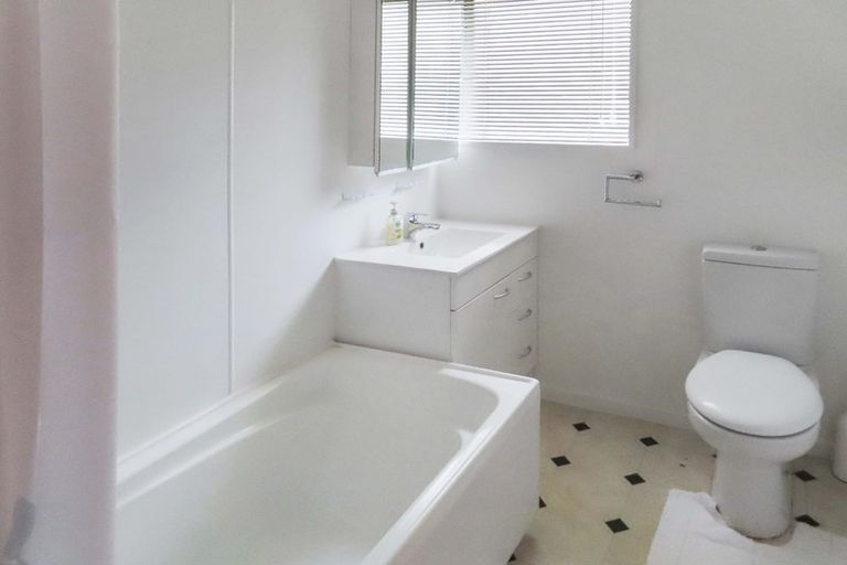 Photo of property in 46c Bauchop Road, Waterloo, Lower Hutt, 5011