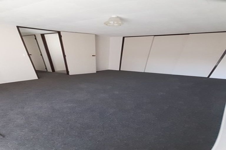 Photo of property in 1/161 Glendhu Road, Bayview, Auckland, 0629