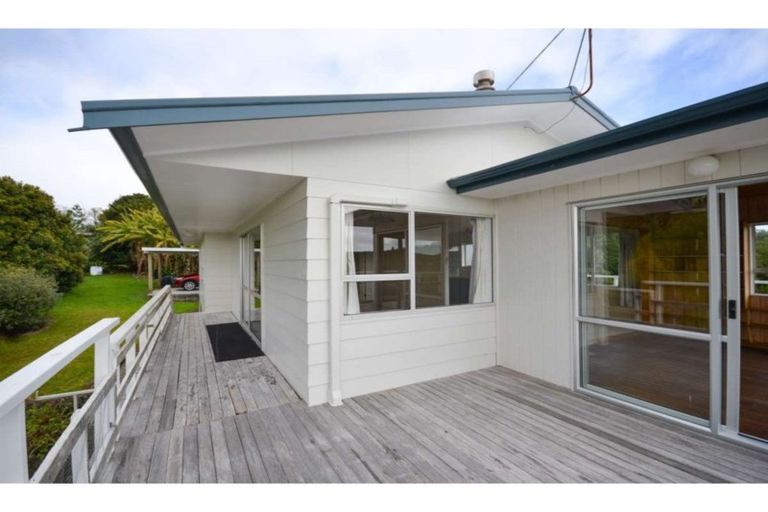 Photo of property in 83 Rangitane Loop Road, Kerikeri, 0294