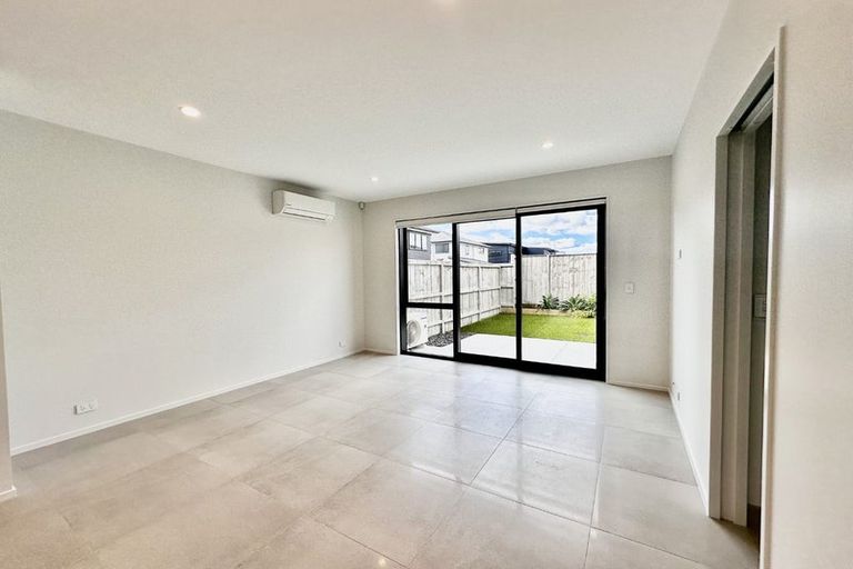 Photo of property in 90 Nganui Avenue, Takanini, Auckland, 2112