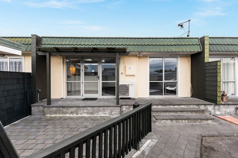 Photo of property in 25 Liverpool Crescent, Tamatea, Napier, 4112