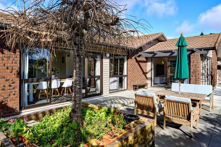 Photo of property in 23 Mcenroe Grove, Naenae, Lower Hutt, 5011