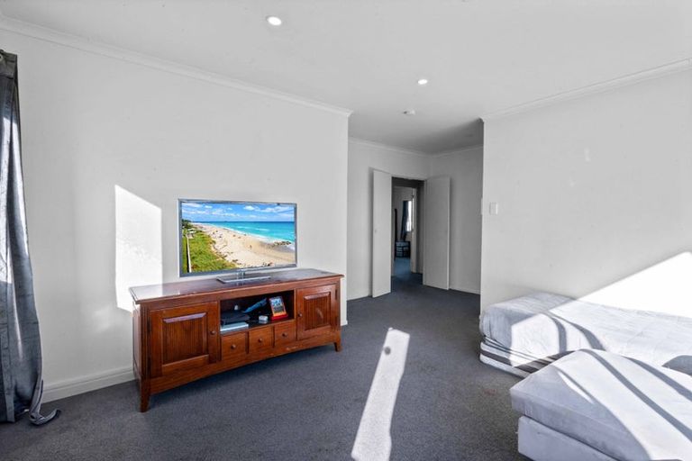 Photo of property in 8 Martin Road, Manurewa, Auckland, 2102