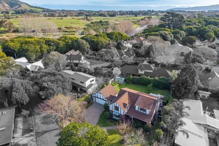 Photo of property in 7 River Glade, Waikanae, 5036