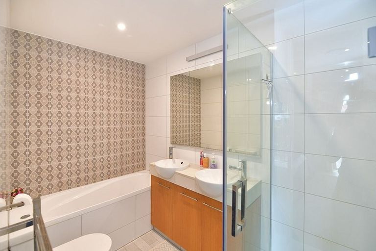 Photo of property in 205/252 Centreway Road, Orewa, 0931