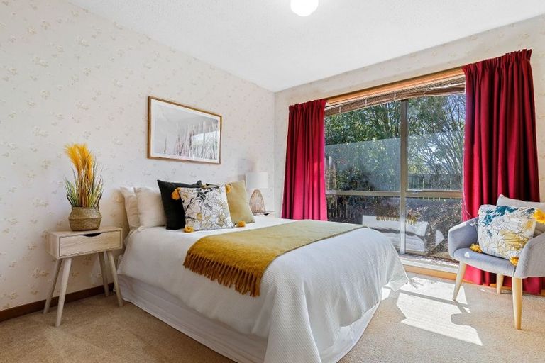 Photo of property in 11b Winters Road, Redwood, Christchurch, 8051