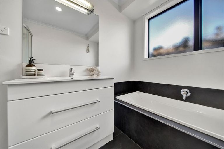 Photo of property in 16 Coby Sydney Drive, Bell Block, New Plymouth, 4312