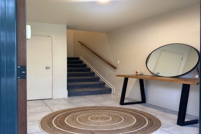 Photo of property in 20 Langana Avenue, Browns Bay, Auckland, 0630