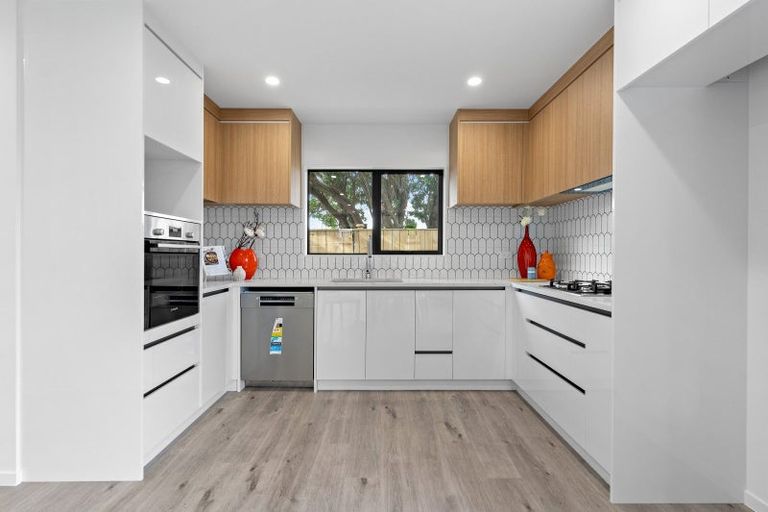 Photo of property in 36a Sunnyside Crescent, Papatoetoe, Auckland, 2025