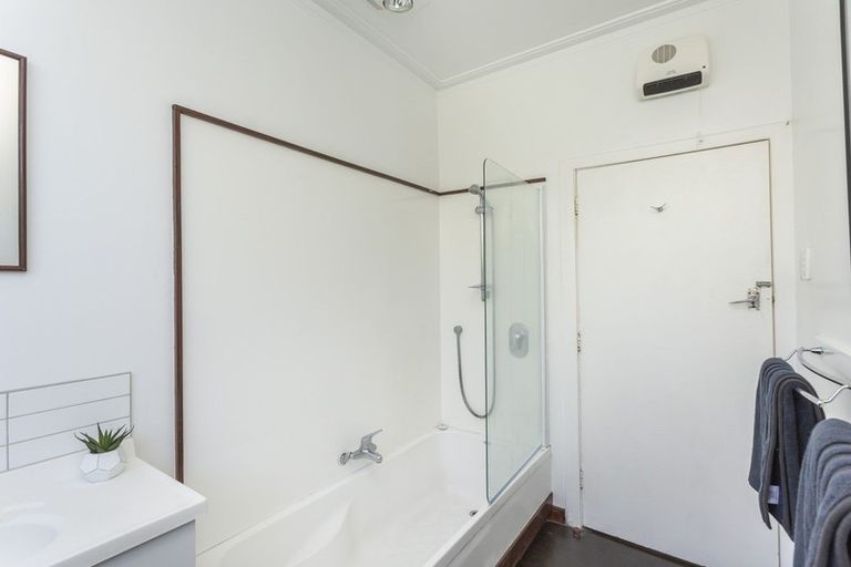 Photo of property in 104 Highcliff Road, Andersons Bay, Dunedin, 9013