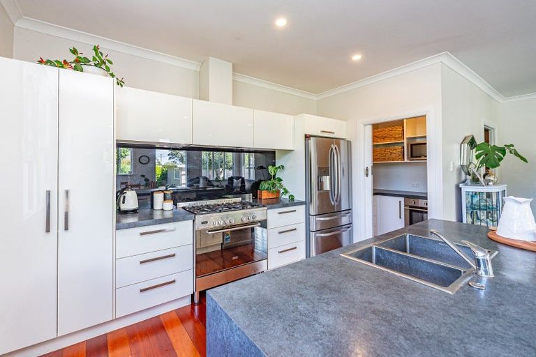 Photo of property in 17 Tarata Street, Saint Johns Hill, Whanganui, 4501