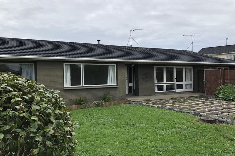 Photo of property in 43 Meadway, Sunnyhills, Auckland, 2010