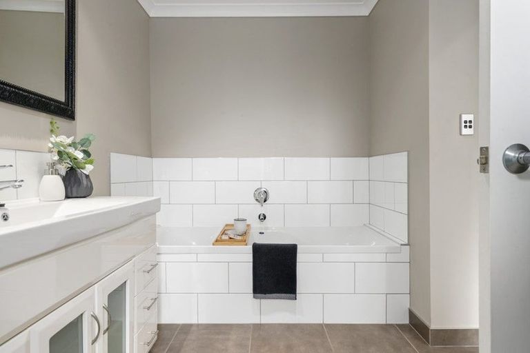 Photo of property in 10a Riverlea Road, Riverlea, Hamilton, 3216