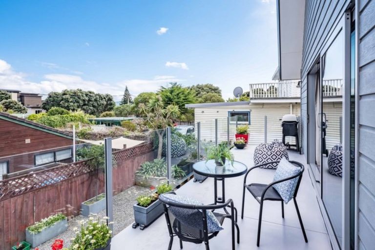 Photo of property in 93b The Esplanade, Raumati South, Paraparaumu, 5032