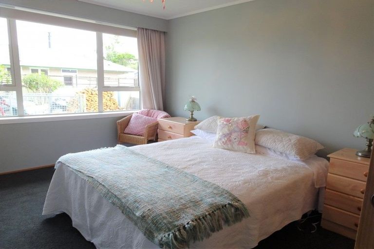 Photo of property in 1 Loris Place, Karoro, Greymouth, 7805