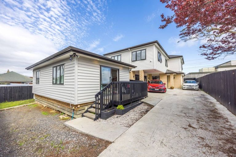 Photo of property in 33a Clendon Avenue, Papatoetoe, Auckland, 2025