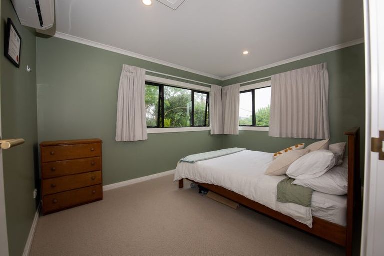 Photo of property in 171a Beach Haven Road, Beach Haven, Auckland, 0626