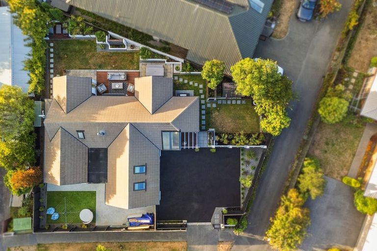 Photo of property in 3 Fieldmoor Place, Parklands, Christchurch, 8083