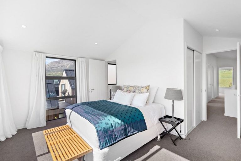 Photo of property in 25 Double Cone Road, Jacks Point, Queenstown, 9371