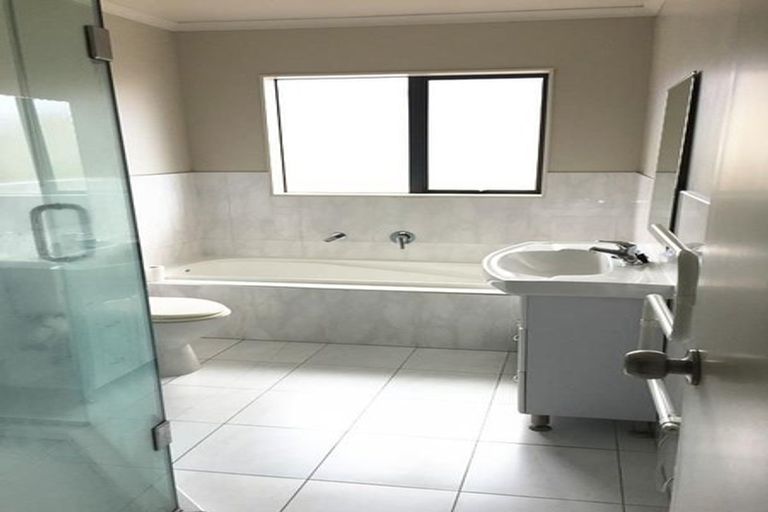 Photo of property in 11 Dunaff Place, Flat Bush, Auckland, 2019