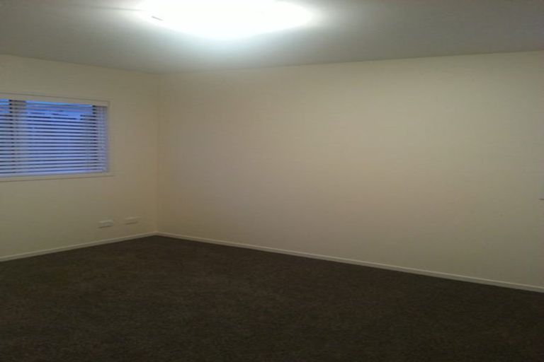Photo of property in 25 Universal Drive, Henderson, Auckland, 0610