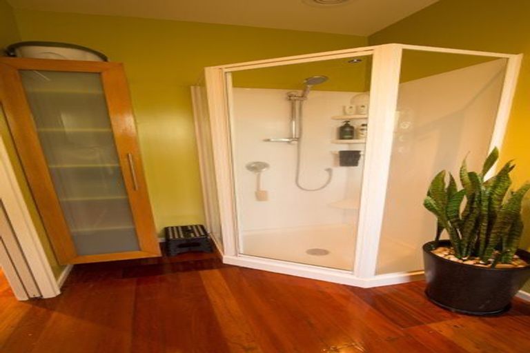 Photo of property in 4 Tomo Street, New Lynn, Auckland, 0600