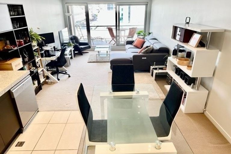 Photo of property in Monument Apartments, 4g/245 Wakefield Street, Te Aro, Wellington, 6011