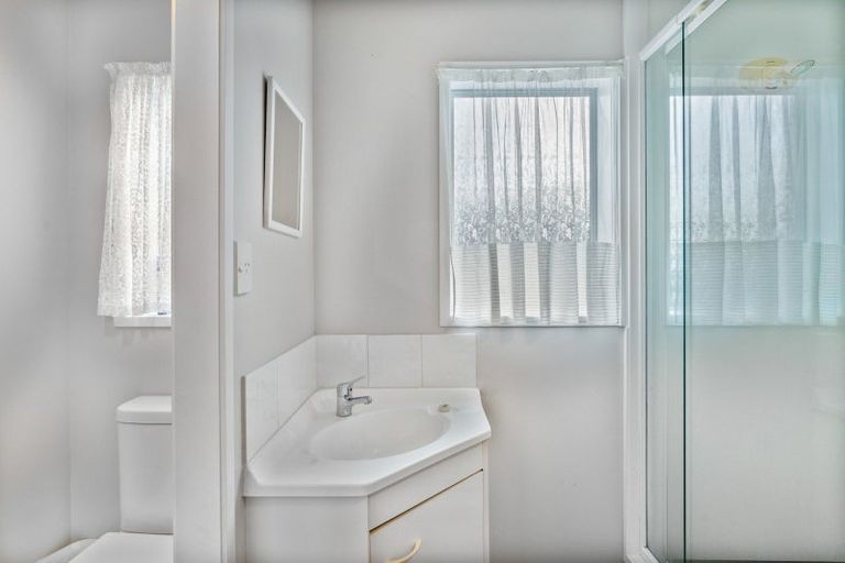 Photo of property in 2 Banks Street, Cooks Beach, Whitianga, 3591