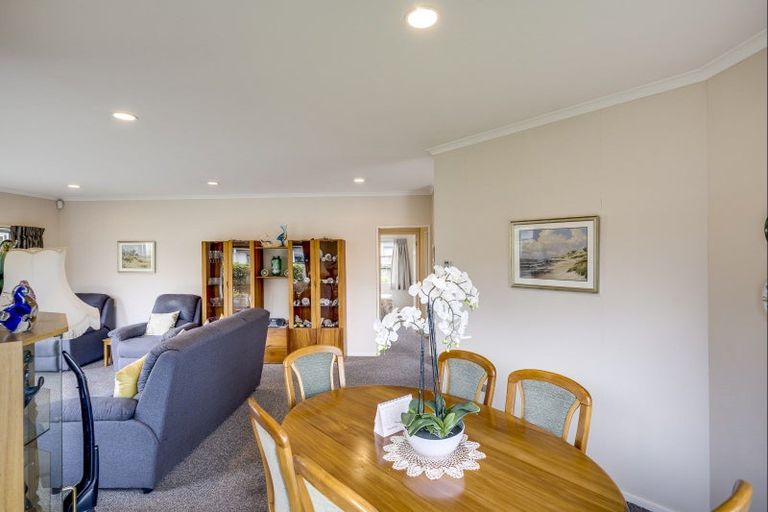 Photo of property in 14 Claridge Place, Taradale, Napier, 4112