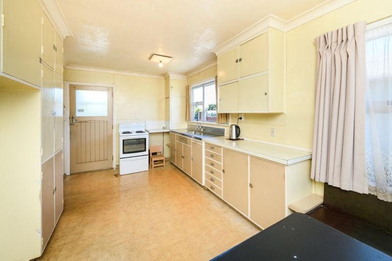 Photo of property in 5 Belvedere Crescent, Takaro, Palmerston North, 4412