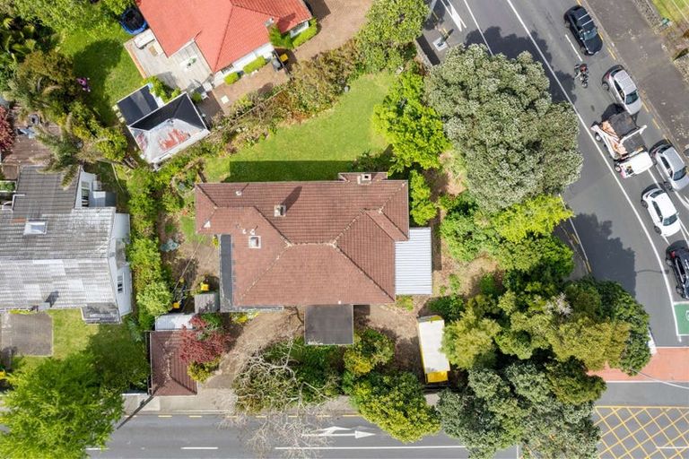 Photo of property in 36 Onewa Road, Northcote Point, Auckland, 0627