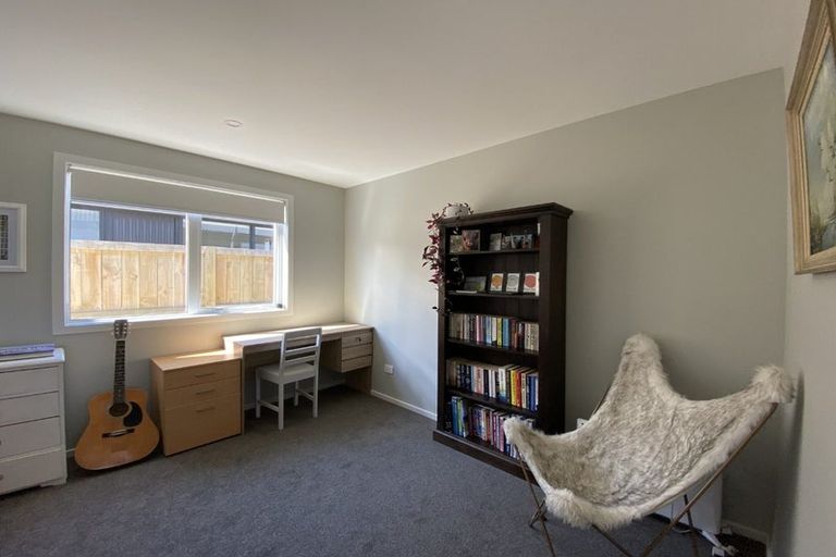 Photo of property in 31 Shepherd Road, Jacks Point, Queenstown, 9371