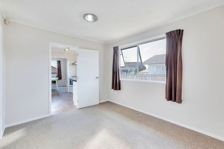 Photo of property in 5 Devonshire Road, Unsworth Heights, Auckland, 0632