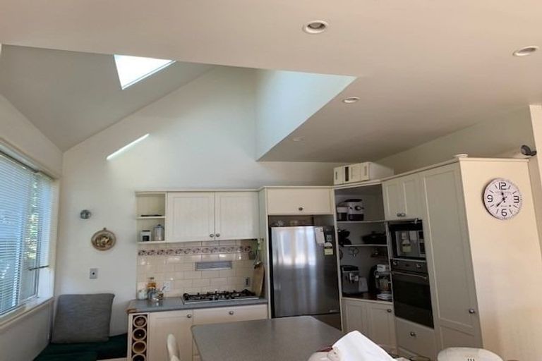 Photo of property in 2/24 Rangitoto Terrace, Milford, Auckland, 0620