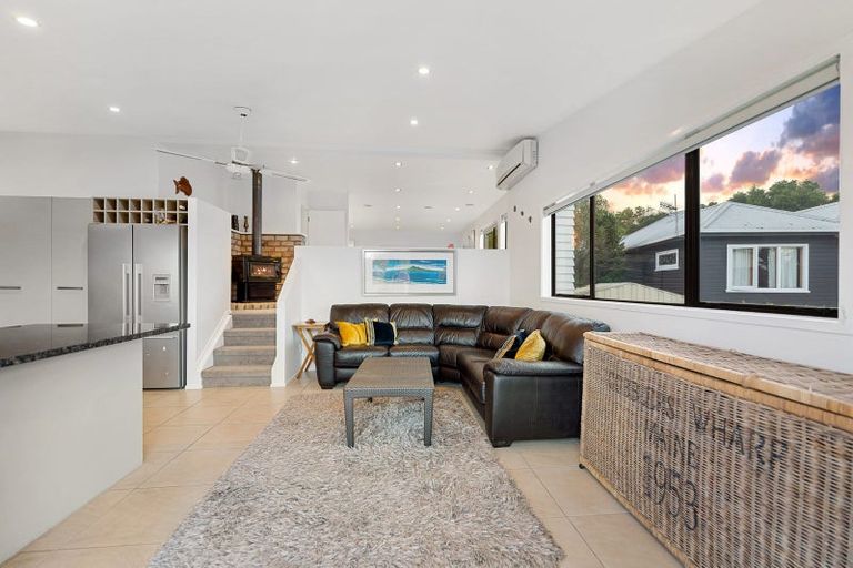 Photo of property in 42 Nigel Road, Browns Bay, Auckland, 0630