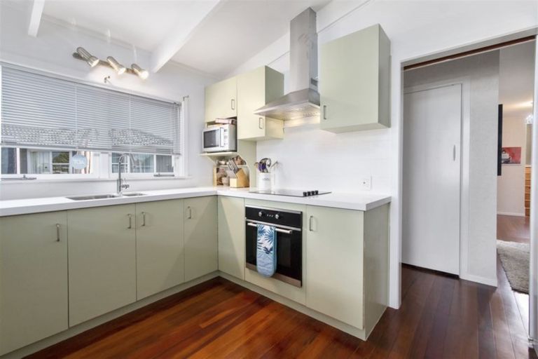 Photo of property in 3 Crompton Road, Massey, Auckland, 0614