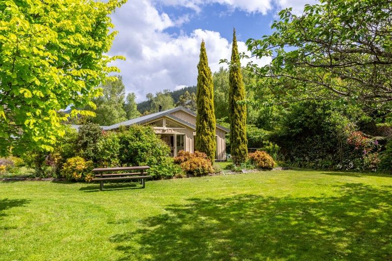 Photo of property in 1789 State Highway 2, Kaitoke, Upper Hutt, 5018