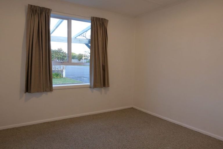 Photo of property in 27 Moana Street, Otaki Beach, Otaki, 5512