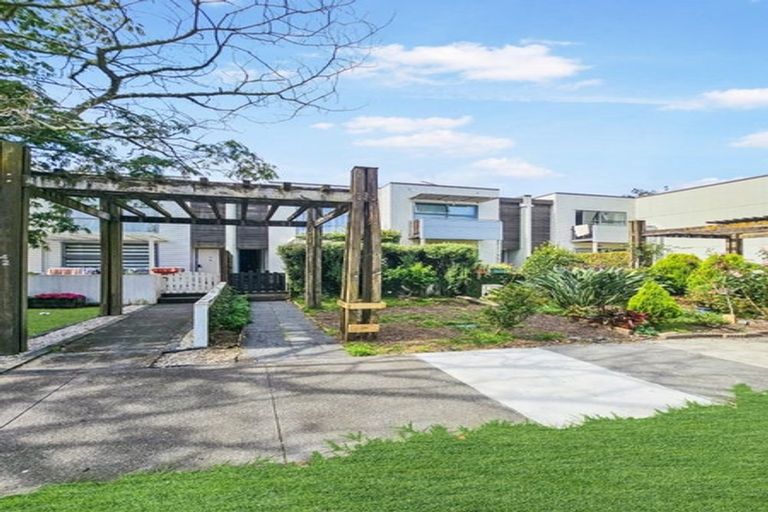 Photo of property in 22 Figaro Crescent, Takanini, 2112