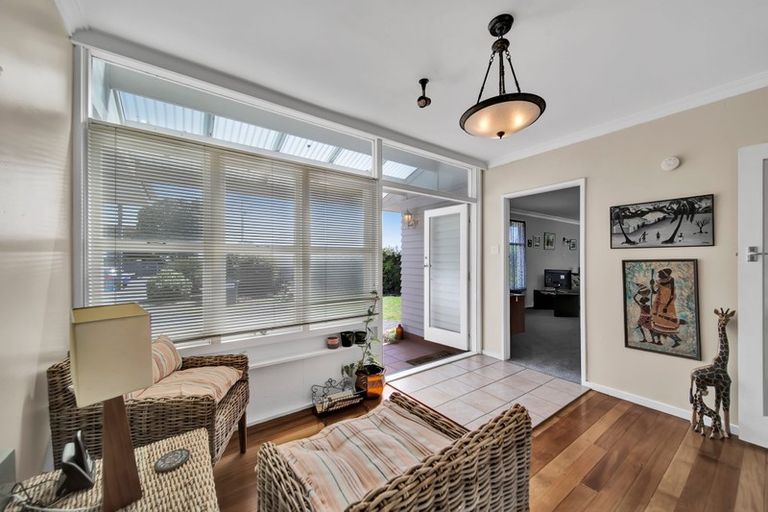 Photo of property in 28 Camberwell Road, Hawera, 4610