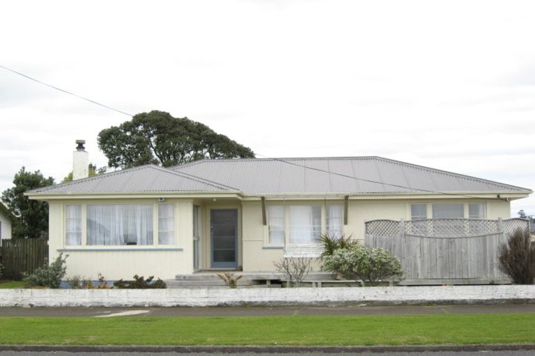 Photo of property in 4 Puni Street, Fitzroy, New Plymouth, 4312