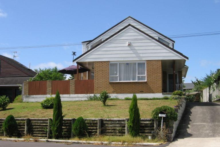 Photo of property in 9 Batkin Road, New Windsor, Auckland, 0600
